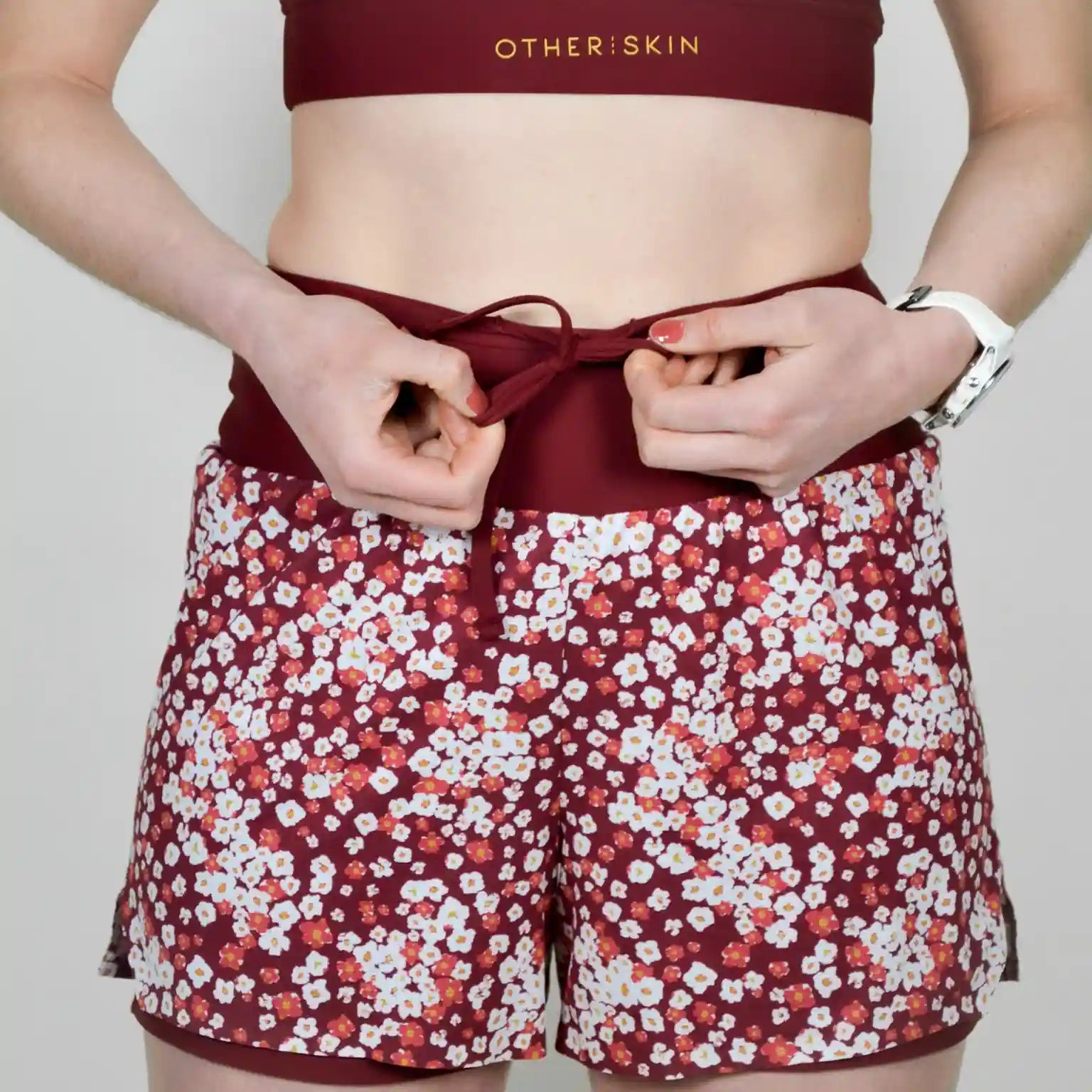 SHORT RUNNING FEMME BORDEAUX FLORAL