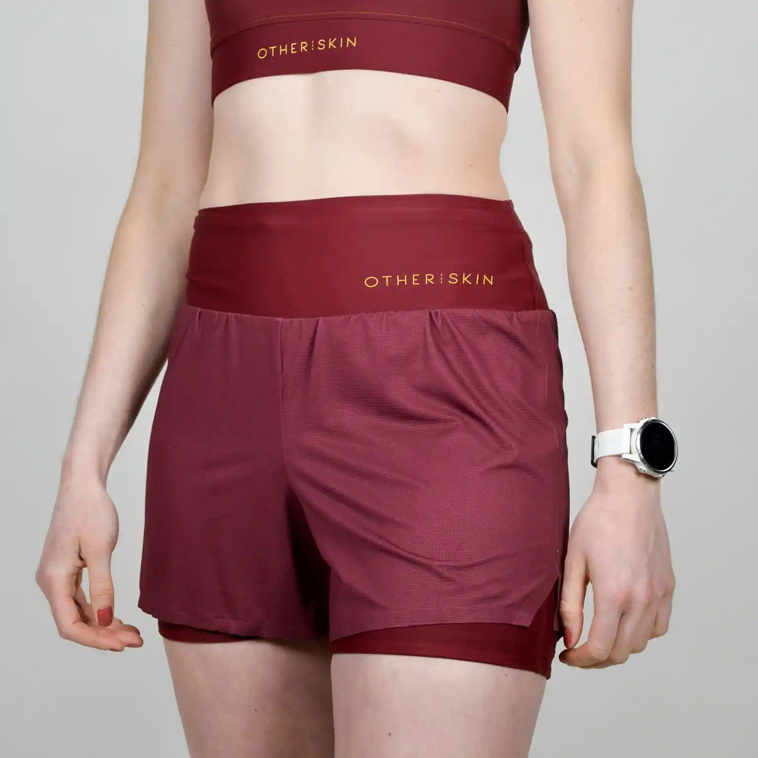SHORT RUNNING FEMME BORDEAUX