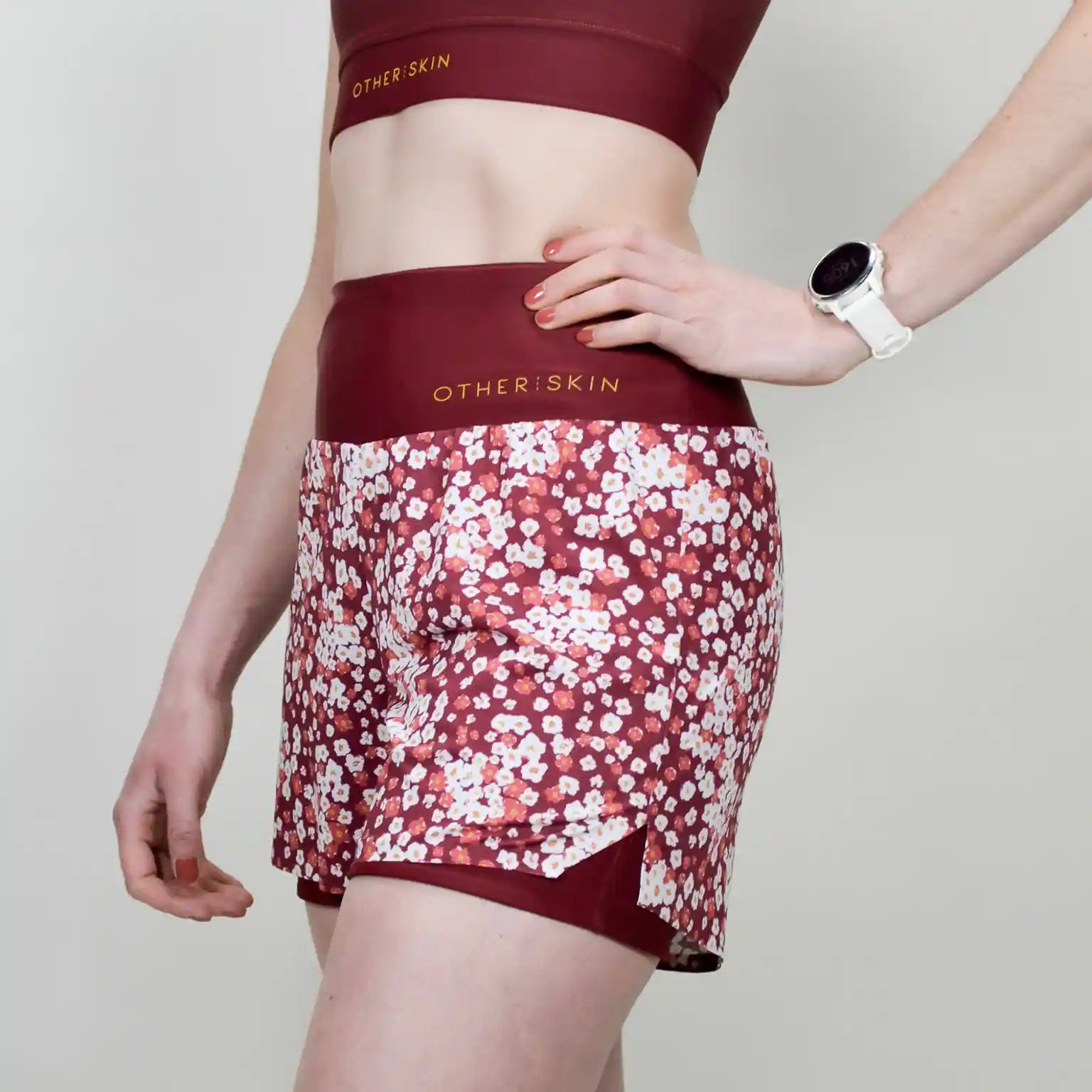 SHORT RUNNING FEMME BORDEAUX FLORAL