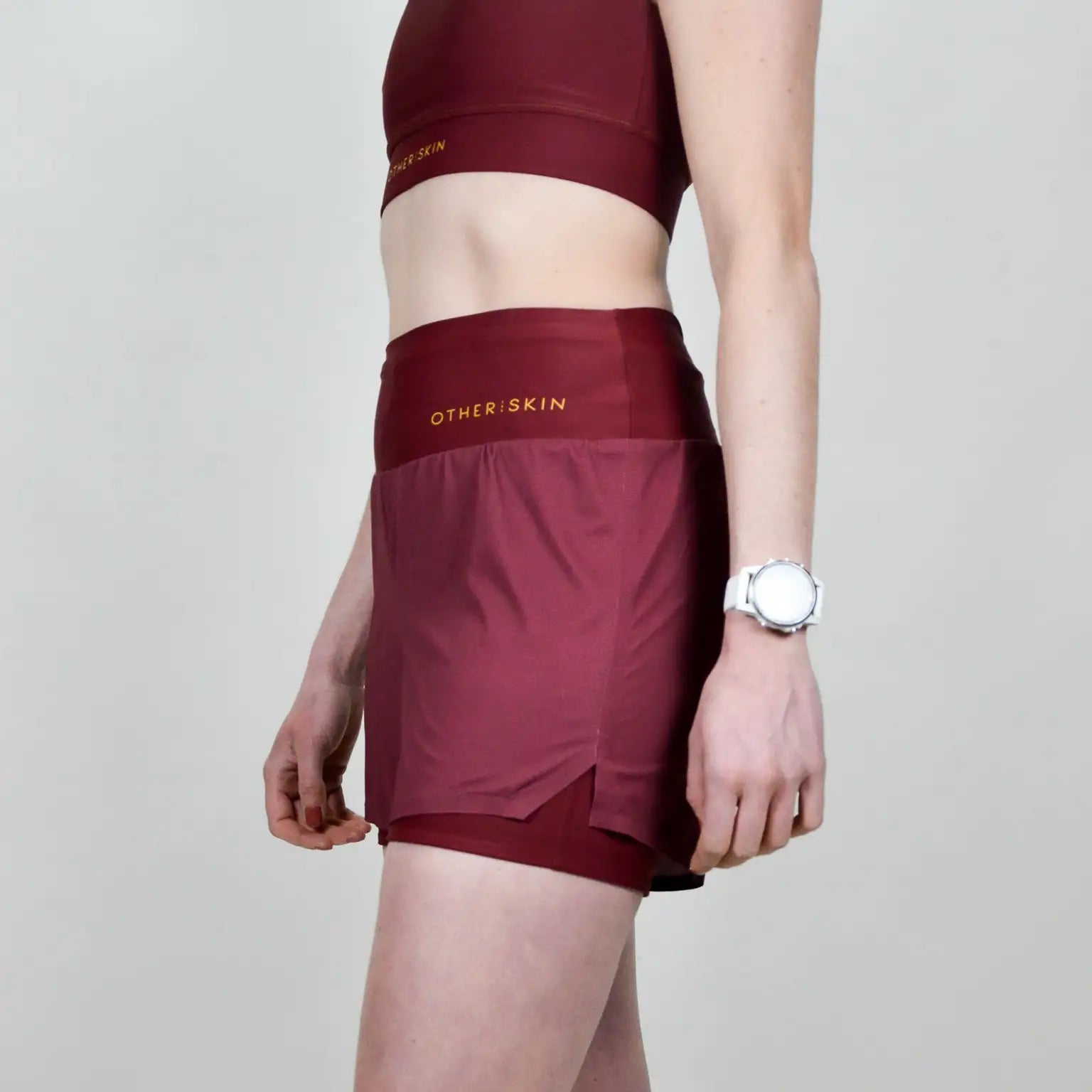 SHORT RUNNING FEMME BORDEAUX