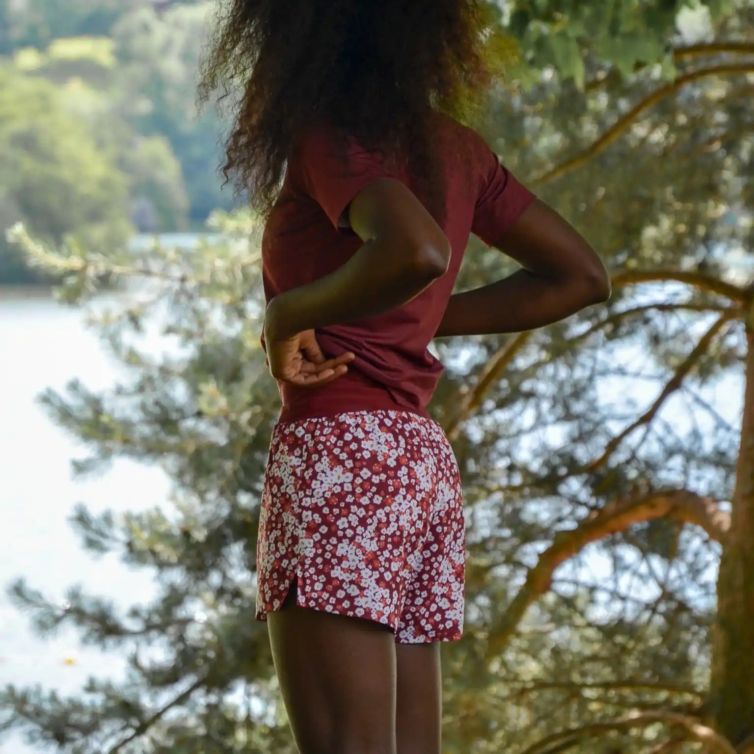 SHORT RUNNING FEMME BORDEAUX FLORAL